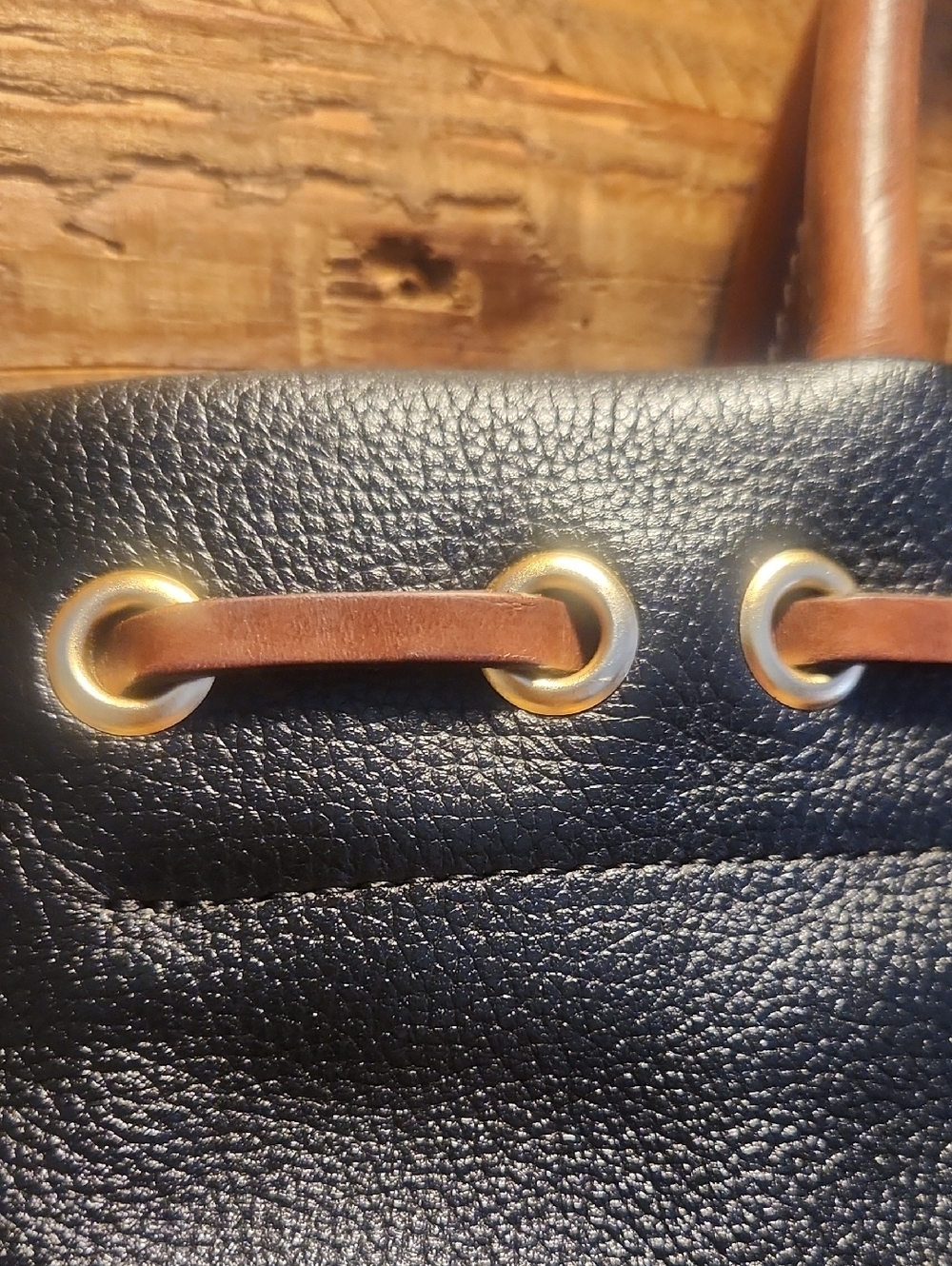 Dooney Bourke Wakefield Tassel Purse/Bag - Picture 14 of 14